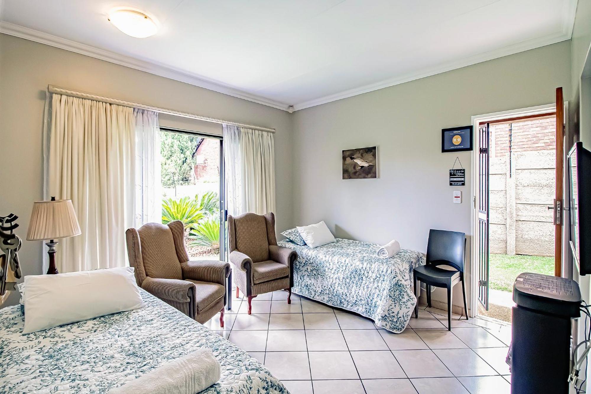 Leozet Self Catering Apartment Претория Экстерьер фото