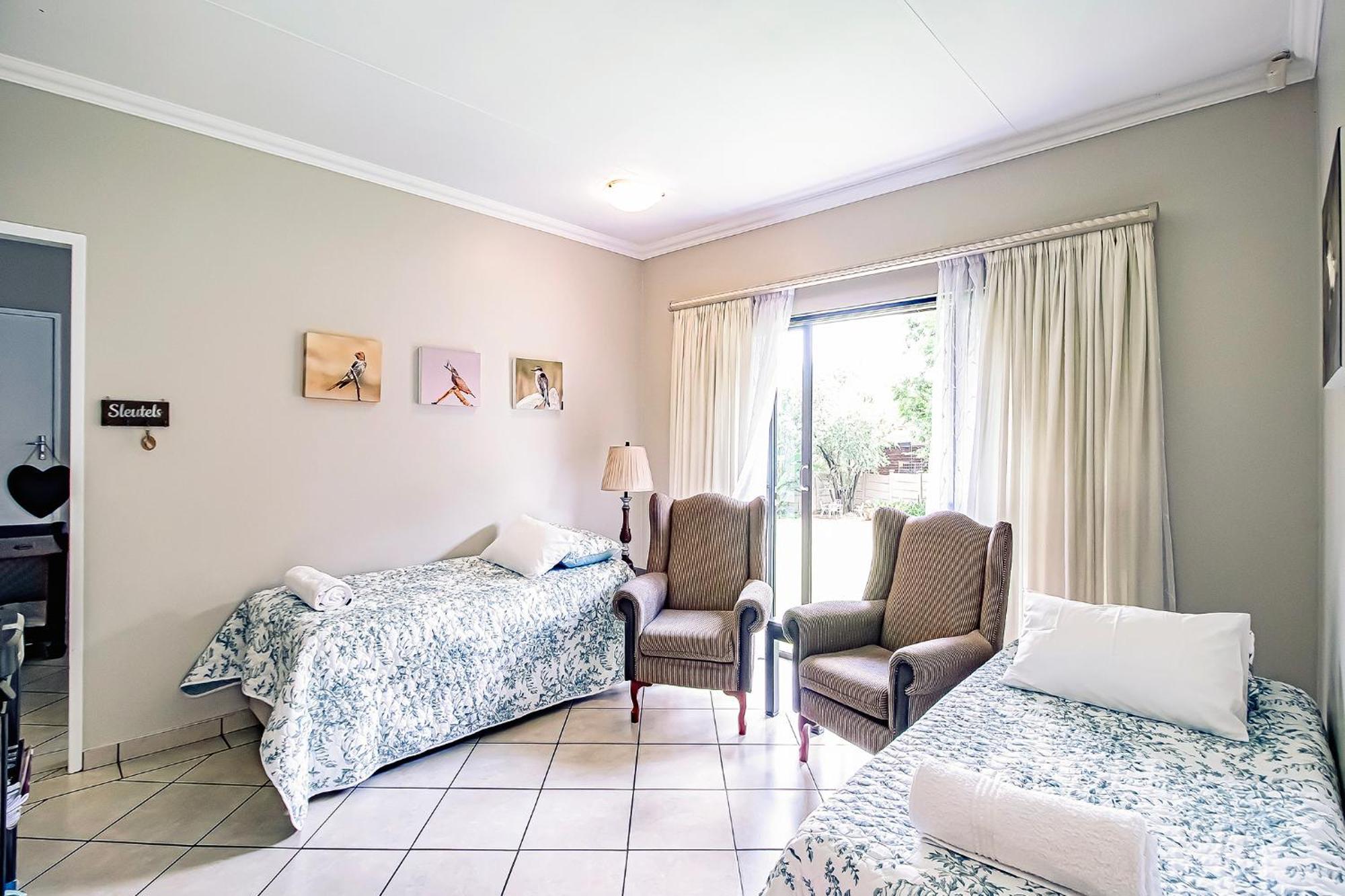 Leozet Self Catering Apartment Претория Экстерьер фото
